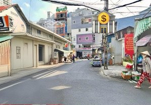 bán nhà mặt tiền bến vân đồn, xe hơi đỗ cửa, ngang lớn nở hậu, ra khánh hội, hoàng diệu qua q1 3ph