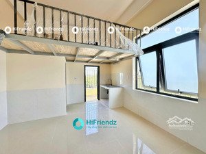 phòng gác có ban công - cửa sổ thoáng ở được 3 - 4 bạn ngay làng đại học, ktx khu b