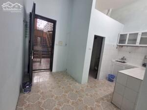 Cho thuê tập thể Cổ Nhuế - nhà riêng dt 55m. 2N. 1VS. 4,5tr/th - 0974.687.037