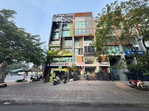 tòa nhà mặt tiền cách mạng tháng tám, q3 - dt: 7x27m - 6 tầng - hđt 200 triệu/tháng - giá 55 tỷ