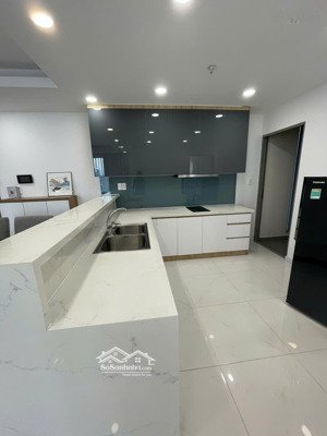 gấp. chủ giảm 400tr bán gấp trong tháng căn hộ 2pn cc hưng phúc, căn góc, view biệt thự, giá 6,4 tỷ