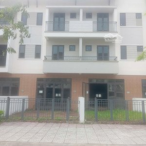 shophau 100m/3 tầng chỉ hơn 6 tỷ tại centa revesai vship băc ninh