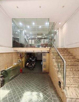 bán toà văn phòng mặt phố hoàng ngân 8tầng nổi 1hầm - vị trí đẹp - kinh doanh đỉnh - doanh thu cao