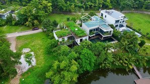 biệt thự mặt hồ đại lải 650m2 sử dụng, 5pn full nội thất hiện đại, giá chưa tới 50tr/m2, flamingo