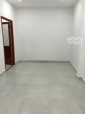 cho thuê nhà hẻm 2m (xm) trần quang khải, p. tân định, q.1 giá 10tr