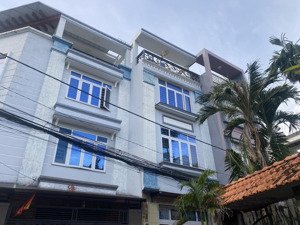 nhà đẹp giá rẻ 105m2 - 2mt - 7pn - 4 tầng btct chắc chắn hoàn công 2024 chỉ 9,9 tỷ