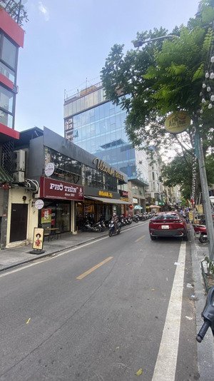 cho thuê mặt bằng đắc địa phố ẩm thực nguyễn văn tuyết