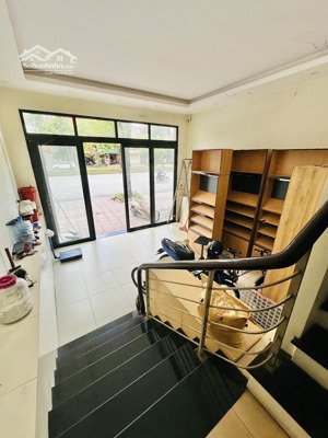 cho thuê nhà mặt phố ngô gia tự việt hưng long biên