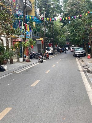 liền kề kđt định công, dt 98m2, 5 tầng, mt rộng trước nhà view vườn hoa, sân chơi thoáng mát, 29 tỷ