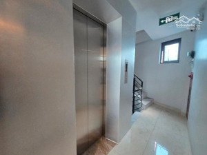 chính chủ bán gấp mặt phố hai bà trưng giá 31,5 tỷ, 68mx7t, thang máy. kd tốt