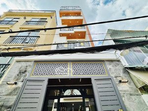 cần bán căn giá sốc ngay trung tâm q5 mặt tiền trần hưng đạo - lh ngay 