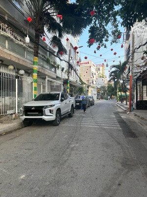 bán nhà, 4 tầng, 96m2, chỉ 7.x tỷ, đường 12m, mặt tiền khu tên lửa, bình tân.