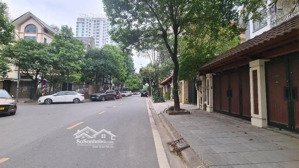 lô góc phố tân ấp, ba đình, 2 ô tô tải đỗ cửa, đường nhựa, kinh doanh, 48m2, 9.9 tỷ