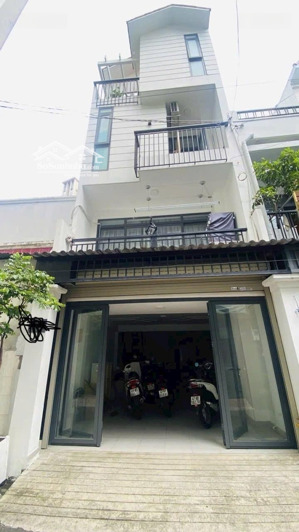 bán np nguyễn hữu cảnh, 9,8 tỷ, 63m2, 5pn, 5wc, giá siêu hời