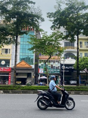 bán đất mặt phố ngô gia tự, việt hưng, long biên: 108m2, giá 32 tỷ: mặt phố, kinh doanh, văn phòng