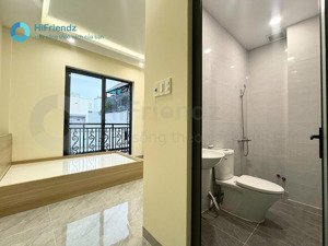 cho thuê chdv full nội thất mới toanh gần đh hiu, uef, iuh, vlu, hutech, ngoại thương, gtvt