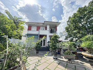 biệt thự vườn mt xe hơi tránh ngay hiệp phú q9