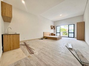 căn hộ ban công 40m2 ngay đại học bách khoa quận tân bình