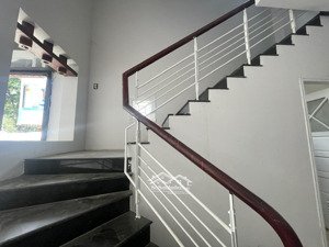 cho thuê nhà lô goc 2mt, 4 tầng gần gần khu thuận phước ! quận hải châu
giá 25tr
dt 125m2