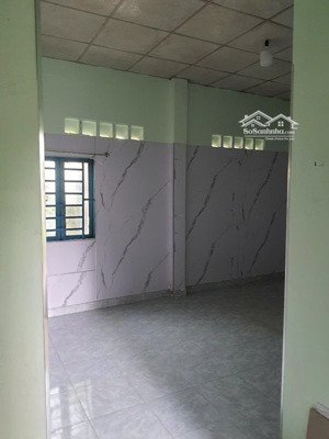 nhà trọ 50m2 có sân vườn rộng rãi, thoáng mát