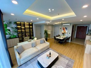 chính chủ: cho thuê căn hộ studio trinity, 30m2, full đồ giá 9.5tr, liên hệ: 