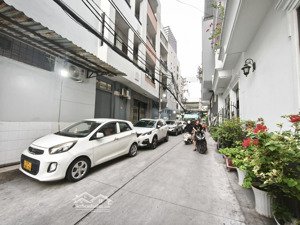 213m2 hẻm 6m- vòng xoay lê đại hành quận 11, giáp quận 10