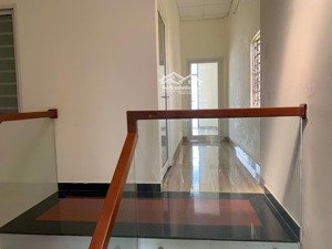 bán nhà 3 tầng, đường 10.5m con đường đẹp nhất nam hòa xuân