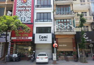 cho thuê nhà mặt phố chùa láng đoạn đẹp dt: 50m2 x 4t, mt: 4m, giá thuê chỉ 44tr/tháng, mọi mô hình