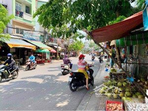 cực kỳ rẻ và hiếm với nhà cấp 4 sổ vuông vức 4x17 - hẻm 6m thông phạm văn bạch cực kỳ đẹp