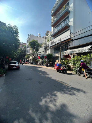 mặt tiền kinh doanh đường số 79, quận 7 (4x20m). giá 16 tỷ thương lượng