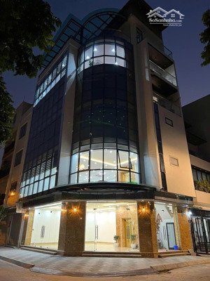 nhà cho thuê mt vườn lài, tân phú. dt: 8x16m trệt 4 lầu sân thượng có thang máy