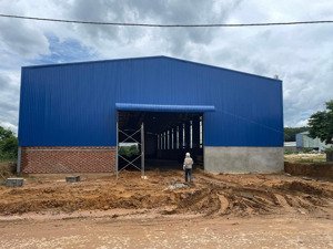 cho thuê kho, nhà xưởng 1750m2 giá siêu hời tại đường 1, uyên hưng, tân uyên, bình dương