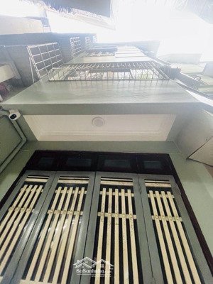 bán nhà riêng tại đường láng, 5 tầng cực đẹp, ngõ rộng gần phố, giá rẻ 10.8 tỷ