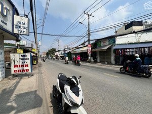 chính chủ cần bán hàng hiếm cặp 8m mtkd đường mã lò 66tr/m2.