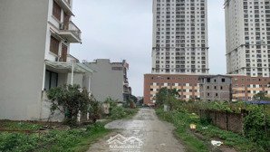 bán đất liền kề tân việt vỉa hè rộng ô tô tránh đối diện tân tây đô