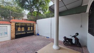 cho thuê nhà riêng 9x27 ngay mặt tiền gò dưa, tam bình, thủ đức