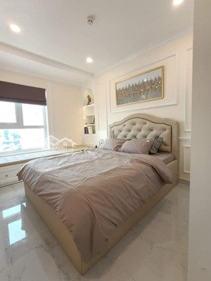 chủ cần bán gấp căn hộ chung cư resgreen tower, 83m2,3pn, 2wc giá 5.5 tỷ (sổ hồng). lh 