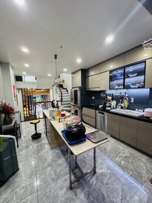 siêu phẩm nhà đẹp như resort, 4 tầng lê cơ - nam hùng vương, 5pn có sân vườn, giá chỉ 7.x tỷ