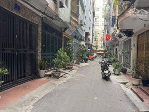 phân lô ô tô tránh kinh doanh phố vip nguyễn chí thanh - thông sang nguyên hồng - nhỉnh 17 tỷ