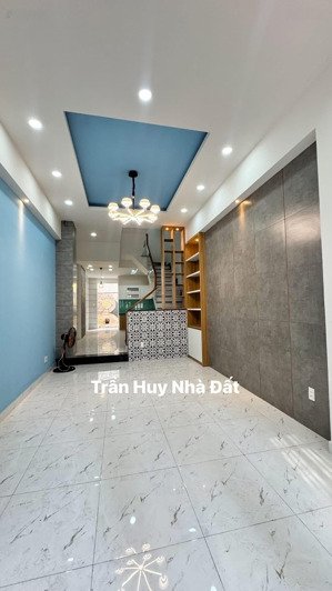 nhà đẹp hoà bình - tô hiệu nhà mới 3 lầu full đồ nở hậu tài lộc, hẻm xe hơi 6 baby