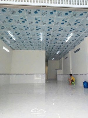 nhà 6x18m ở ngay mặt tiền đường tân hiệp 39-40