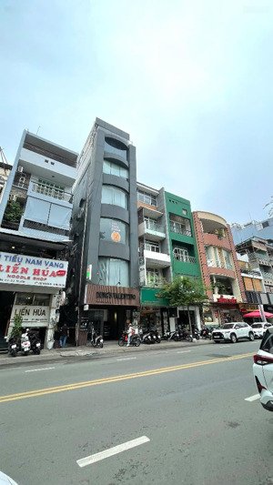 gấp! chuyển công tác cần nhượng lại sàn vp, đẹp nhiều tiện ích ngay chợ võ văn tần, 95m2