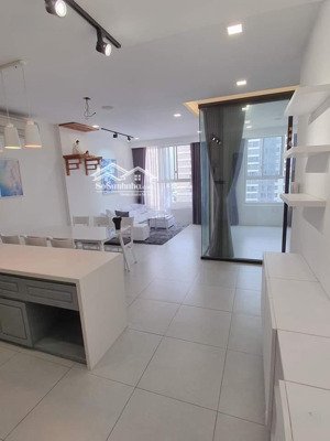 bán căn góc cc central plaza q.tb. dt 55m2 2p 2wc. sh. gía bán: 3,8 tỷ. lh 