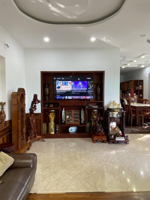 bán căn nhà góc 2 mặt tiền đường lớn 22m, 6b intresco, bình hưng, bình chánh, 19 tỷ, 157.5 m2