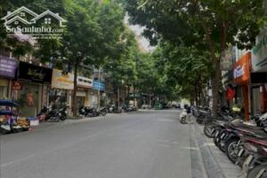 Nguyễn Văn Huyên - gần Công viên Nghĩa đô - ÔTÔ ĐỖ CỬA - 3 THOÁNG - 41m2 x 4 Ngủ - 10,7 Tỷ