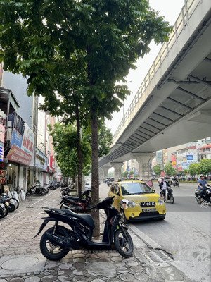 độc nhất mặt phố trường chinh - 2 mặt thoáng - 40m đường + 10m vỉa hè - kinh doanh đỉnh - nhỉnh 22t