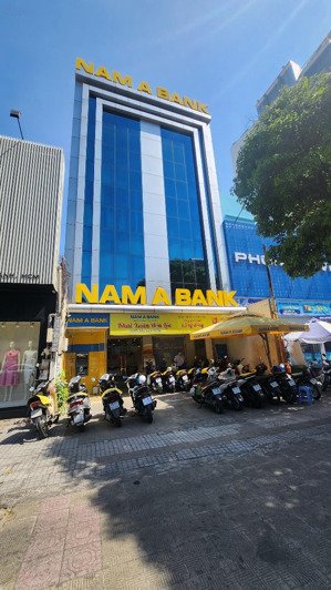 cho thuê nhà 2 lầu mặt tiền đường lý thường kiệt, quận 11 đối diện trường đại học bách khoa