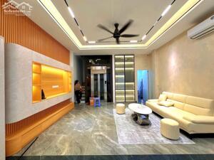 Nhà siêu đẹp Tây Sơn 6 tầng 45m2 có thang máy mới tinh 20m ra ô tô 50m ra mặt phố ở luôn