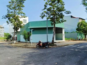 nhà nguyên căn 9x15m phù hợp kho, văn phòng giá chỉ 10 triệu/tháng