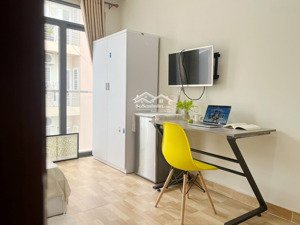 studio ngay ngã 4 hàng xanh, vòng xoay điện biên phủ - chỉ 3 phút đến quận 1!
